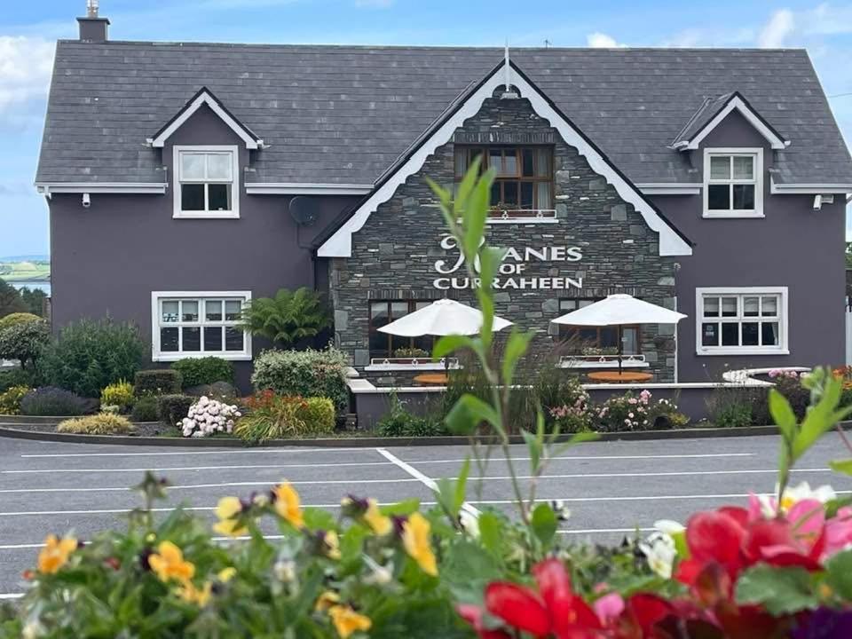 Keanes Of Curraheen, Bar, Restaurant & Accommodation ทราลี ภายนอก รูปภาพ