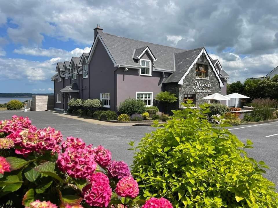 Keanes Of Curraheen, Bar, Restaurant & Accommodation ทราลี ภายนอก รูปภาพ